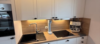 Beautiful, centrally located apartment and only 150m to the beach