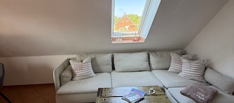 Beautiful, centrally located apartment and only 150m to the beach