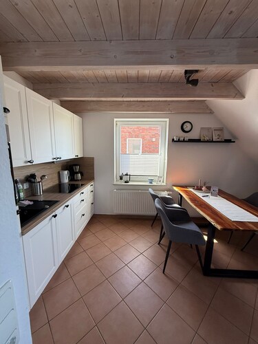 Schöne, zentralgelegene Ferienwohnung und nur 150m bis zum Strand