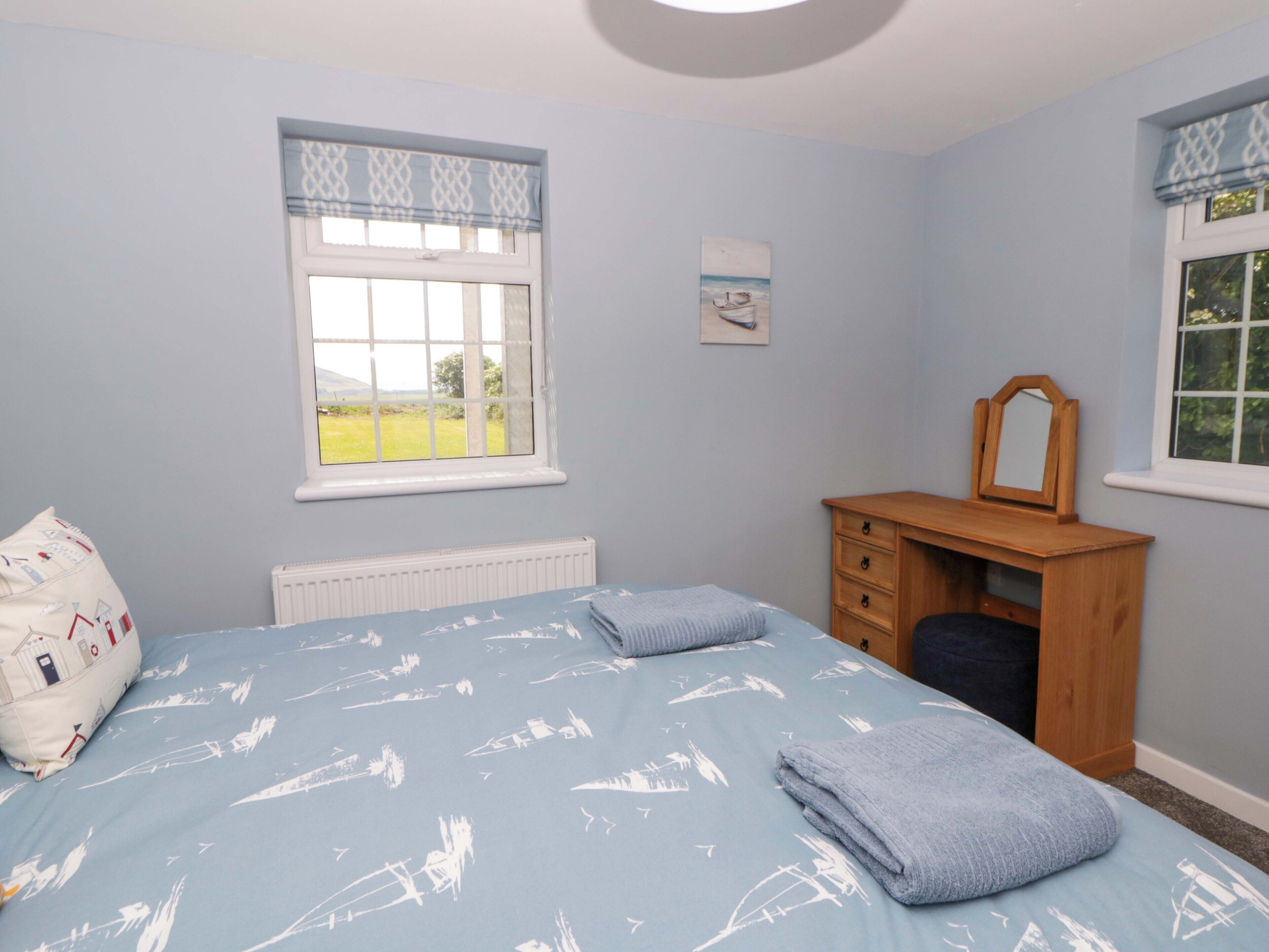 Cottage | 2 bedrooms, free WiFi, individually decorated, individually furnished