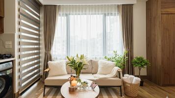 Elite Studio, Courtyard View | Living area