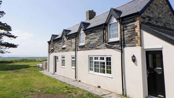 Cottage | Exterior