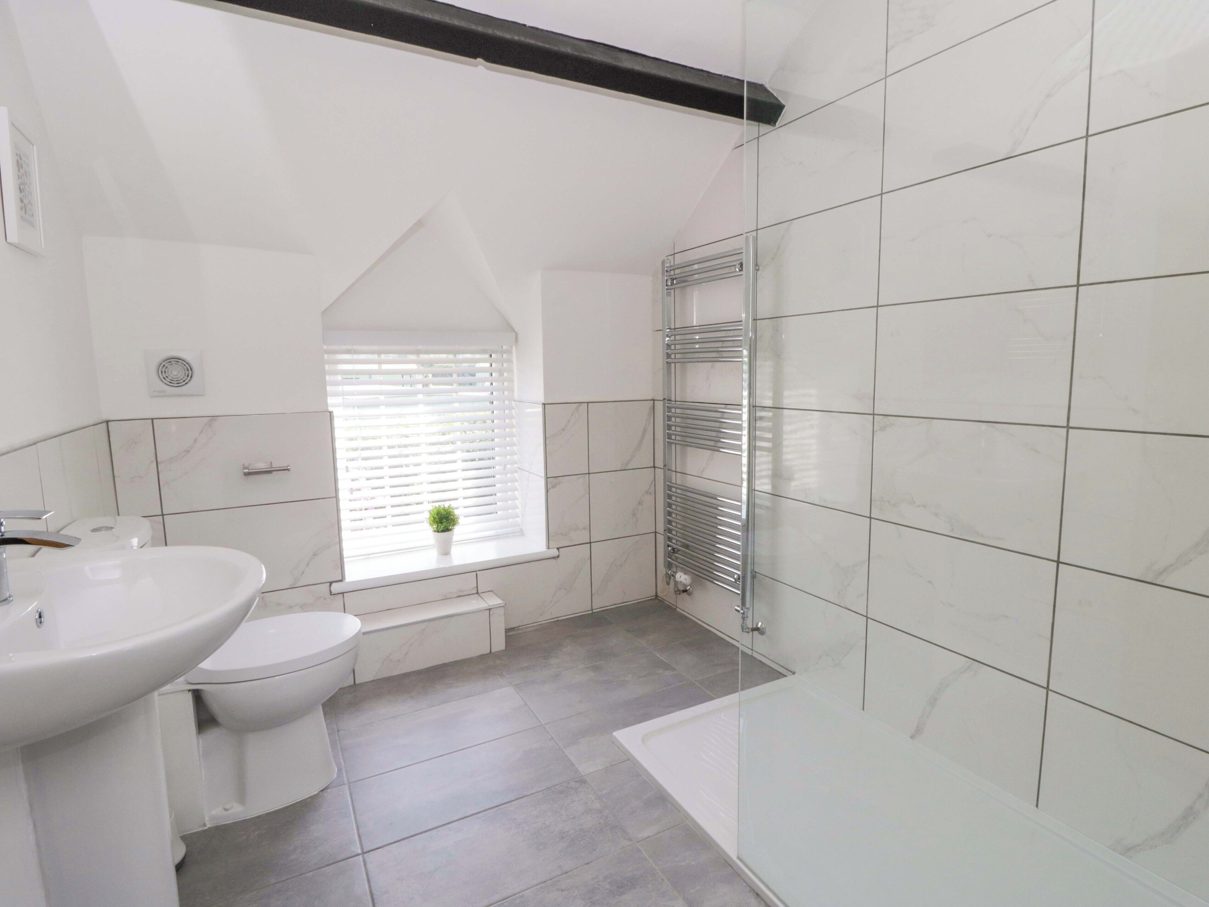 Cottage | Bathroom | Shower