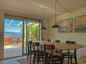 Dining - Sea view villa in Théoule-sur-Mer (Théoule-sur-Mer)