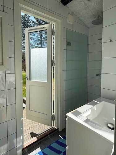 Summer house with wilderness bath by Kårup Forest