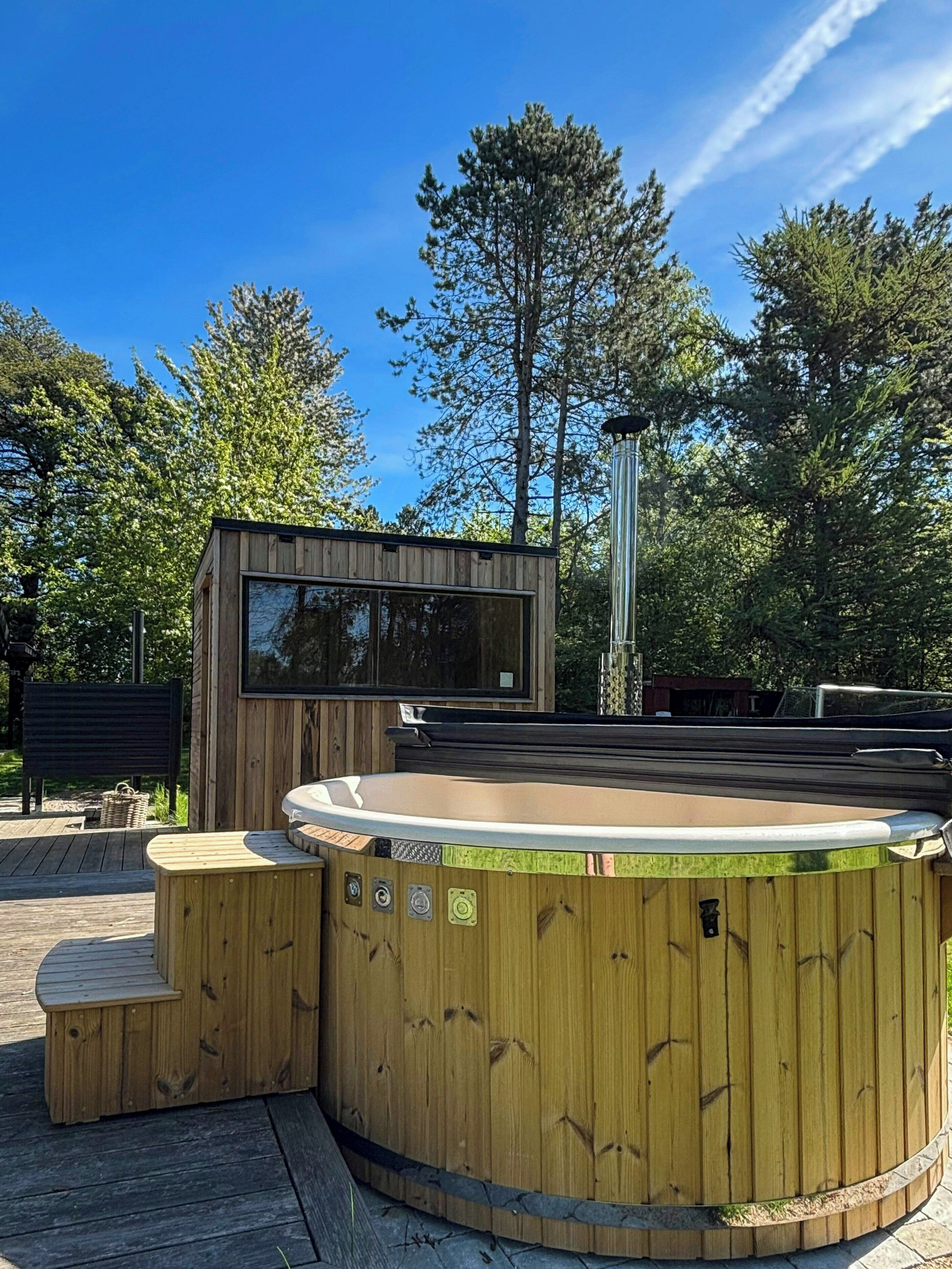 Bain à remous extérieur