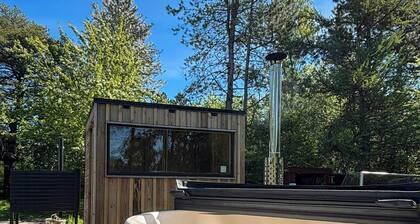 Summer house with wilderness bath by Kårup Forest