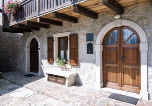 Exterior detail - Attic apartment in Sauris di Sopra Dolomites (Sauris di Sopra)