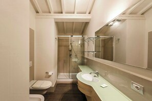 Shower - Stone farmhouse in Chianti near Montaione (Montaione)