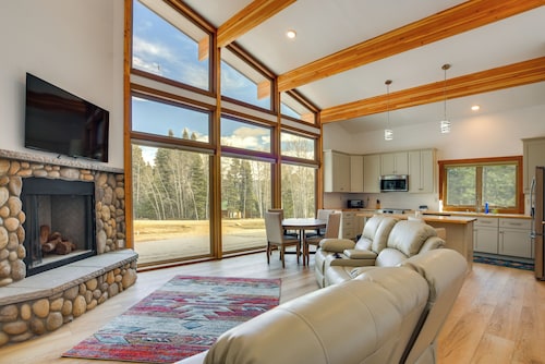 2 Mi to Angel Fire Resort: Year-round Retreat