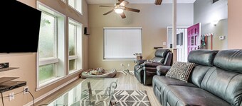 2 Mi to Denton Square! Spacious Home w/ Backyard
