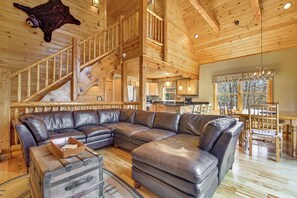 House (4 Bedrooms) | Interior