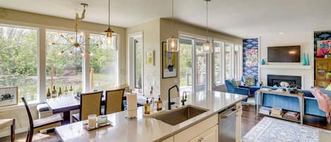 House (2 Bedrooms) | Interior