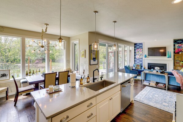 House (2 Bedrooms) | Interior - Lush Retreat on Walla Wallas Southeast Side! (Walla Walla)