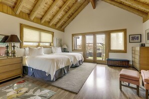 Interior - Hot Tub & Views! 8,000-sq-ft Glenwood Springs Gem (Glenwood Springs)