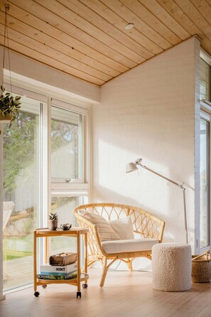 TV, fireplace - Well-being in the North Sea's wild nature (Løkken)