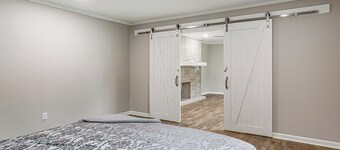 3 Mi to Dtwn Alexandria: Family Home w/ Hot Tub!