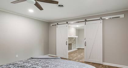 3 Mi to Dtwn Alexandria: Family Home w/ Hot Tub!
