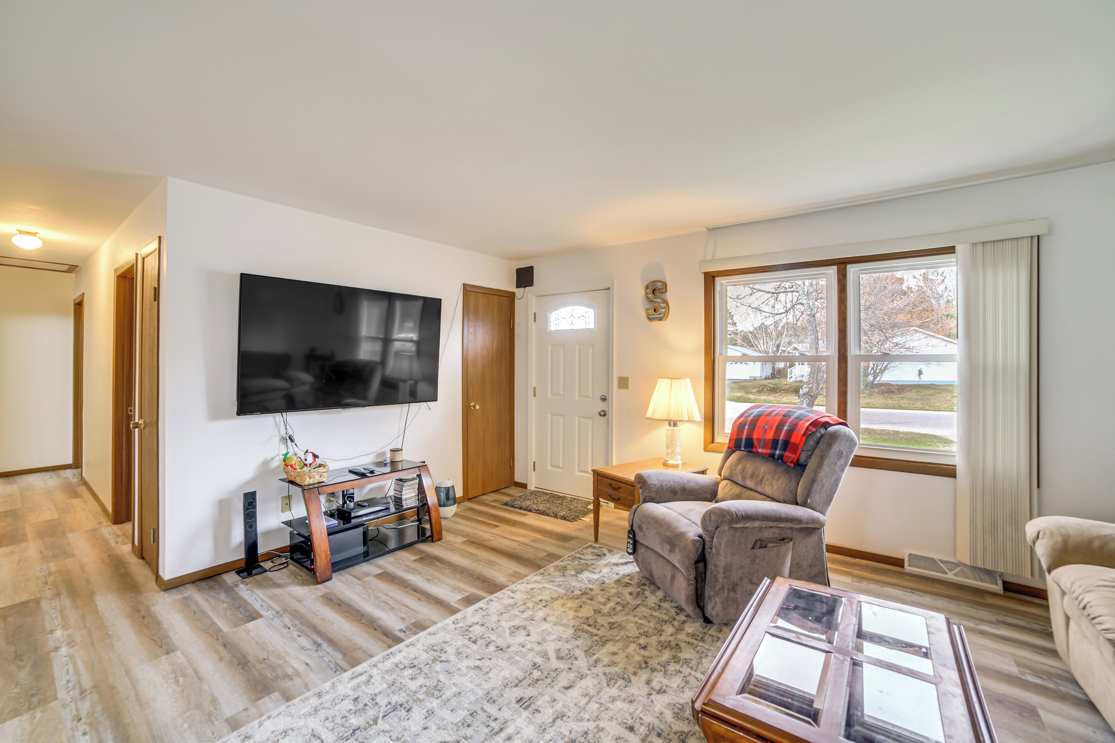 House (3 Bedrooms) | Front of property