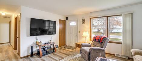 House (3 Bedrooms) | Front of property