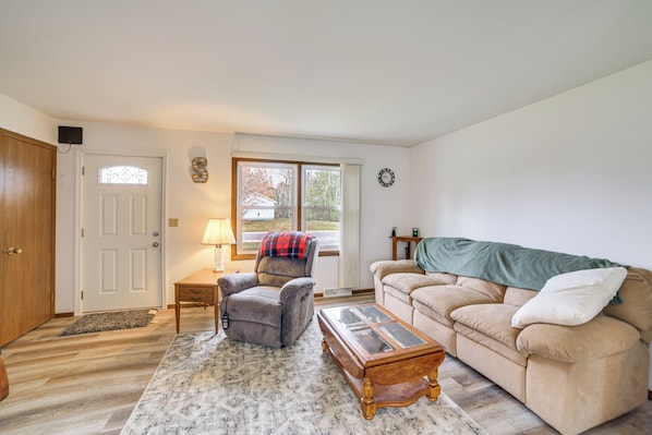 House (3 Bedrooms) | Interior - Explore the Upper Peninsula! Marquette Home (Marquette)