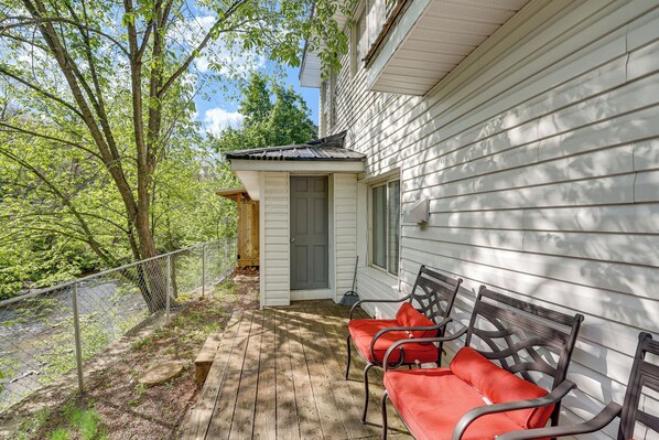 Apartment (3 Bedrooms) | Front of property