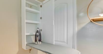 Birmingham Apt Near Amphitheater w/ Shared Patio