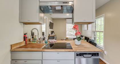 Birmingham Apt Near Amphitheater w/ Shared Patio