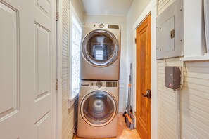 House (3 Bedrooms) | Interior - 2 Mi to Uptown! Group-friendly Home w/ Game Room (Birmingham)