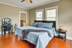 House (3 Bedrooms) | Interior - 2 Mi to Uptown! Group-friendly Home w/ Game Room (Birmingham)