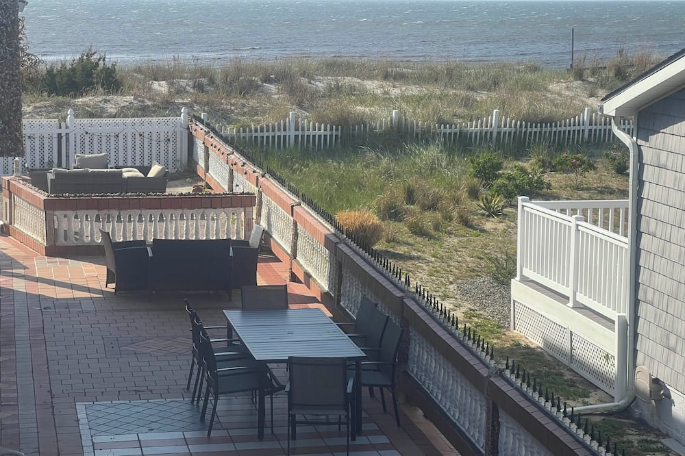 Stroll to Shore: Villas Escape w/ Private Patio! - North Cape May, NJ