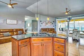 House (3 Bedrooms) | Interior - Golf Oasis w/ Gym & Pool! 6 Mi to Matlacha Island (Cape Coral)