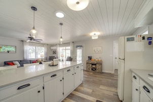 Cottage (2 Bedrooms) | Interior