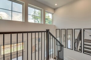 Apartment (2 Bedrooms) | Interior - 1 Mi Decatur Square New Condo Walkable to Marta (Decatur)