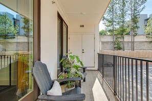 Apartment (2 Bedrooms) | Interior - 1 Mi Decatur Square New Condo Walkable to Marta (Decatur)