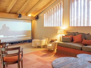 Tv och eldstad