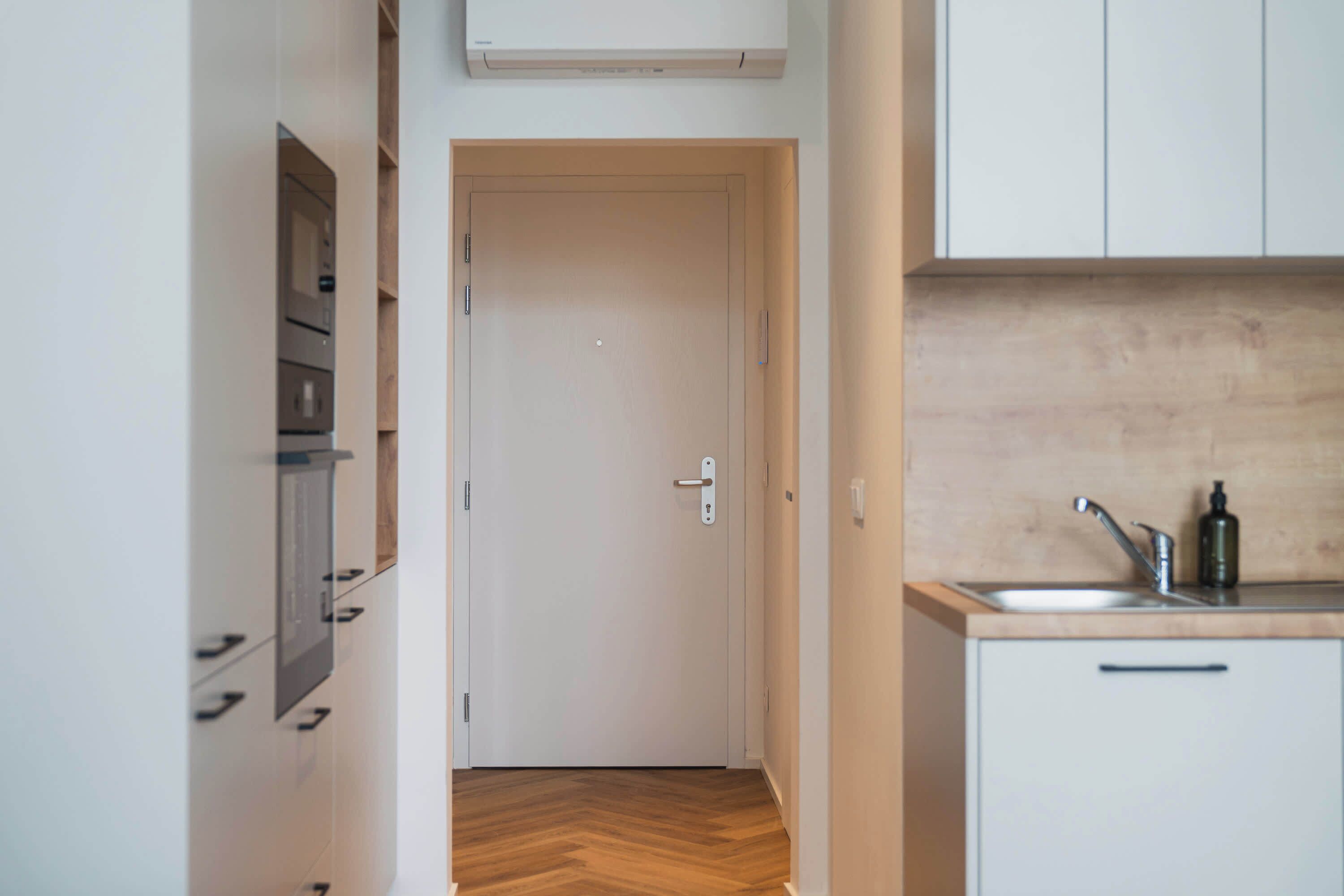 Refrigerador, microondas, horno, placa de cocina