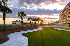 Property grounds - Beachside Comfort Stay with Pools Near Island Dining | 2 Units (Fort Walton Beach)