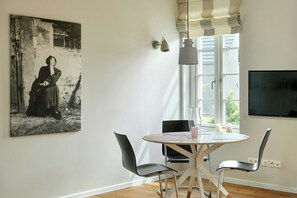 Dining - Architect’s Apartment between the Baltic & Schlei (Waabs)