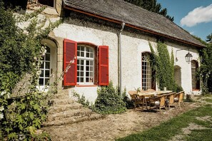 Outdoor dining - Experience original nature in the steward's house (Kall)