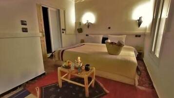 In-room safe, soundproofing, free WiFi