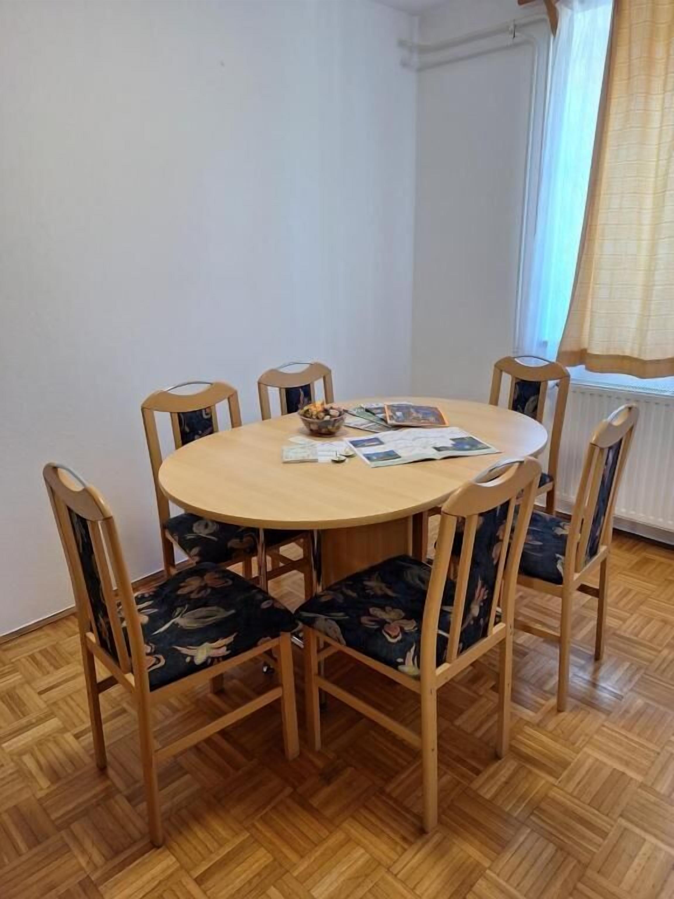 Appartamento Deluxe, vista giardino | Ristoranti