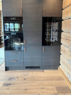 Coffee/tea maker, microwave, oven, dishwasher - Luxurious log cabin at Mostertoppen (Øyer)
