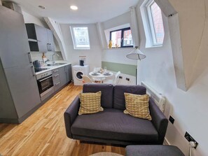 Living area - 2 Bed Northern Quarter Loft | City Centre (Greater Manchester)