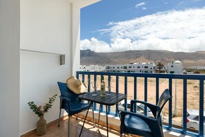 Outdoor dining - Famara Cactus by Escape Home (Famara)