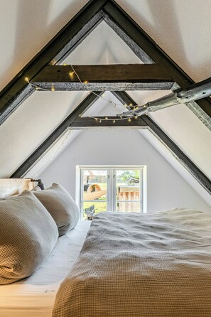 Free WiFi - Romantic nights under the thatched roof (Scharnebeck)