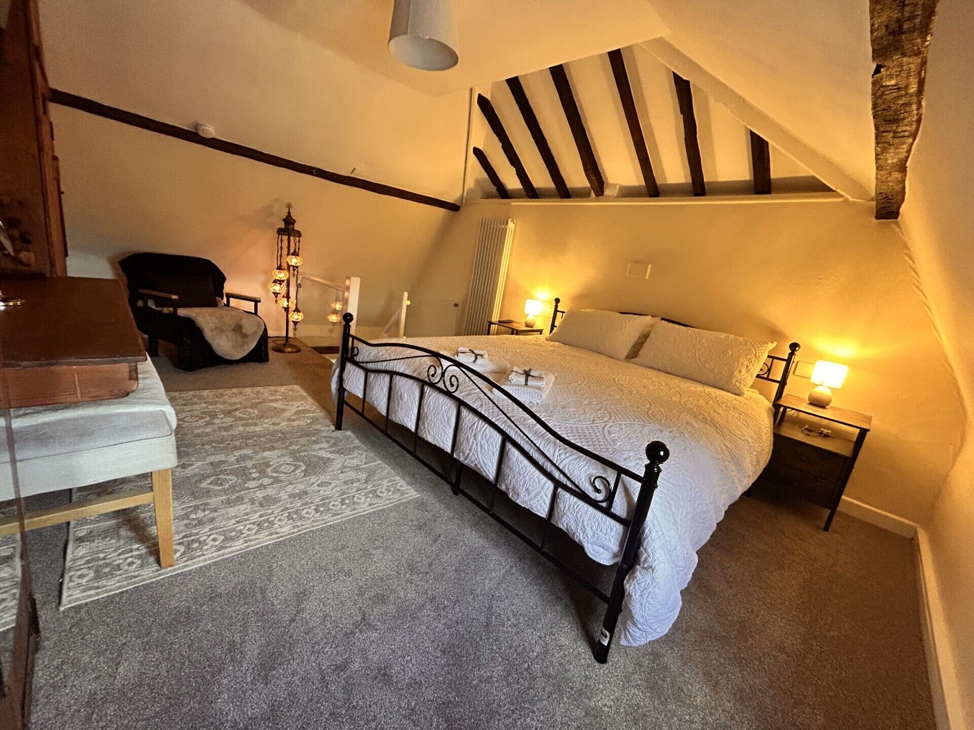 2 Schlafzimmer, Schreibtisch, Bügeleisen/Bügelbrett, Reisekinderbett