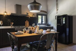 Dining - Panoramic apartment in 17th century farmhouse (Pancole)