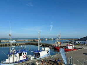 Marina - Skipper House with views of the North Sea (Harboøre)