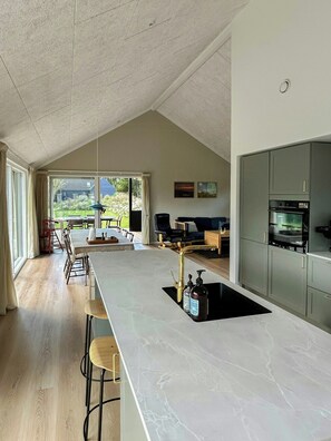 Dining - Modern holiday home near Vesterløkken beach (Samsø)